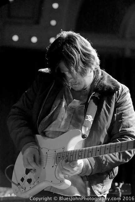 The Domestics, Crystal Ballroom, 94.7 FM, photo by John Alcala