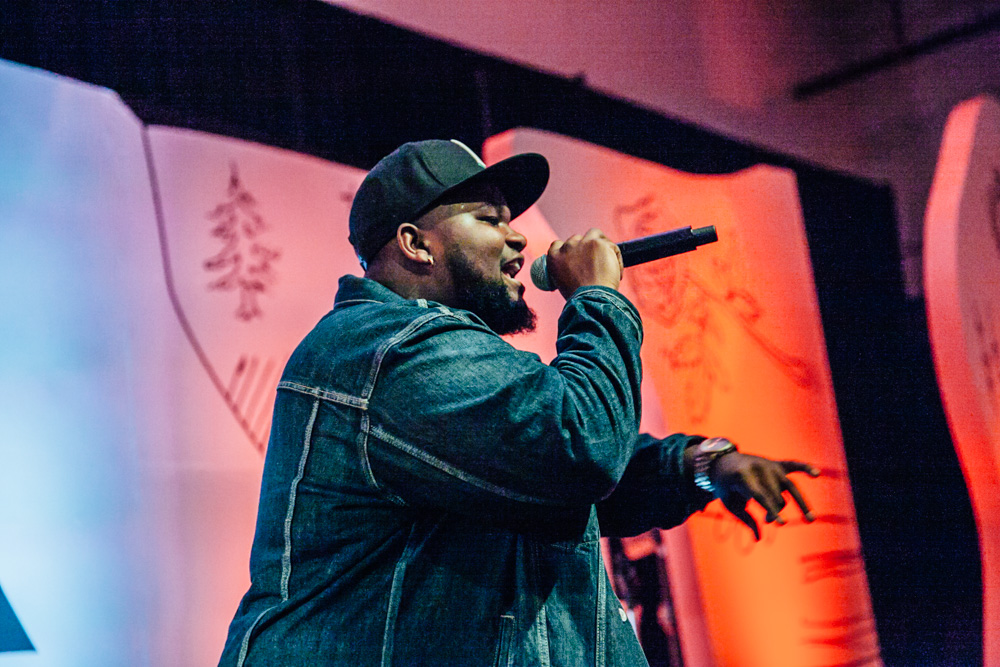 Mic Capes, Flex Space, photo by Tojo Andrianarivo