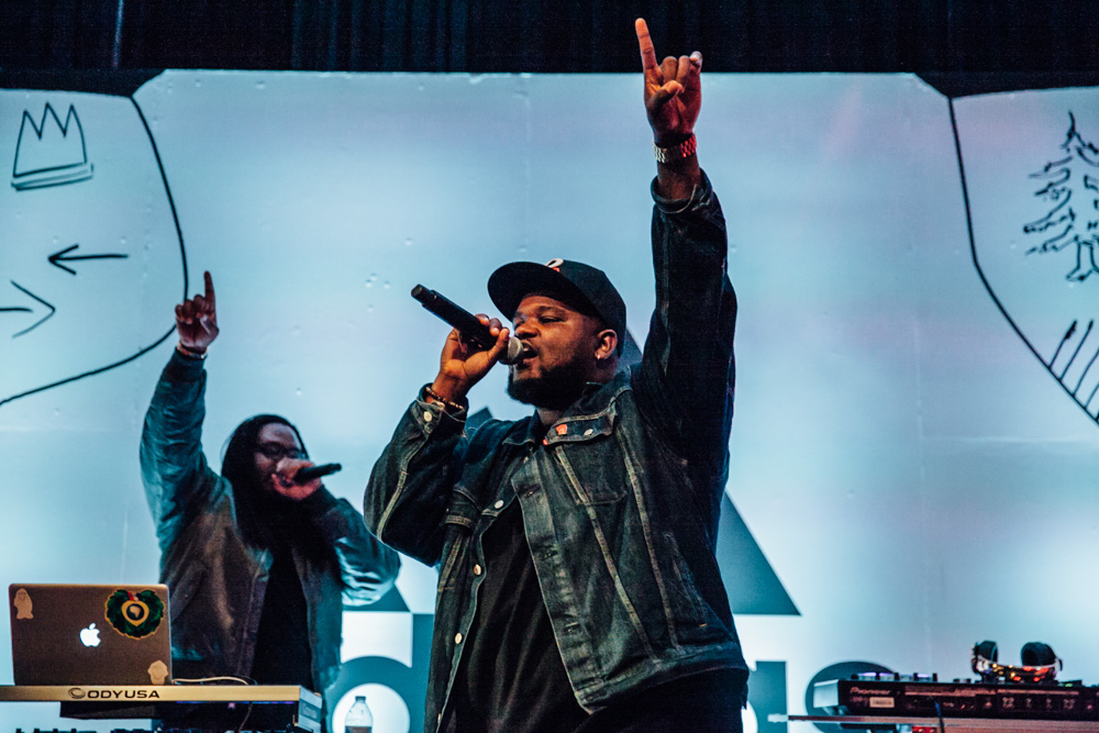 Mic Capes, Flex Space, photo by Tojo Andrianarivo