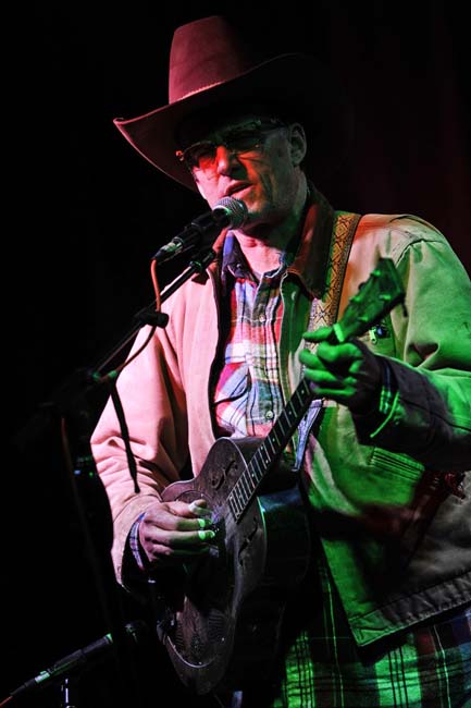 Trashcan Joe, Mississippi Pizza, photo by Miri Stebivka