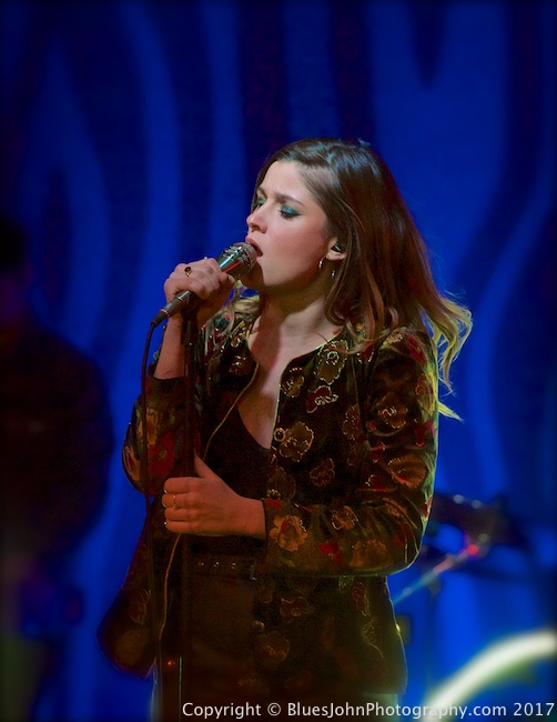 LÉON, Doug Fir Lounge, photo by John Alcala