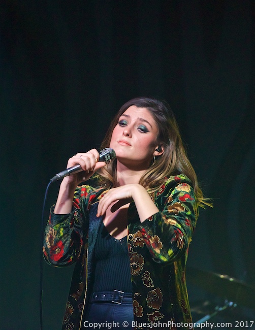 LÉON, Doug Fir Lounge, photo by John Alcala