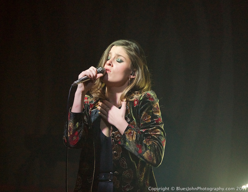 LÉON, Doug Fir Lounge, photo by John Alcala