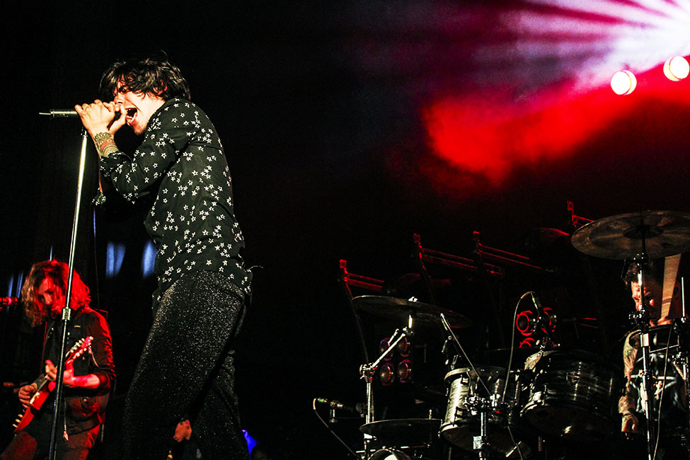 Crown The Empire, McDonald Theatre, photo by Emma Davis