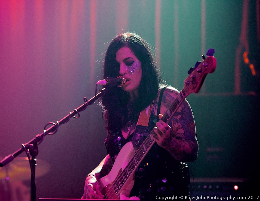 Skull Diver, Star Theater, photo by John Alcala