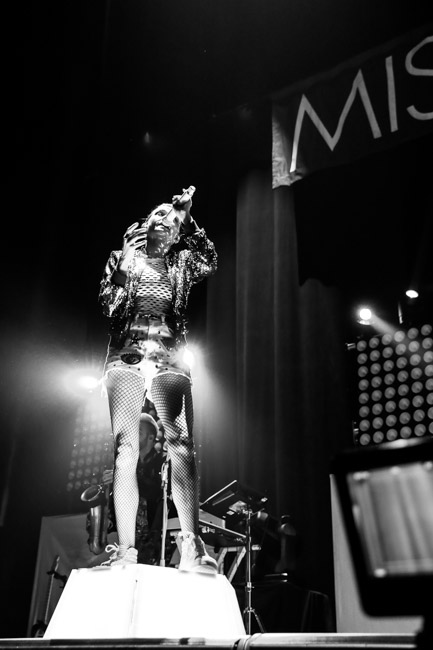 MisterWives, Moda Center, Rose Quarter, photo by Sydnie Kobza