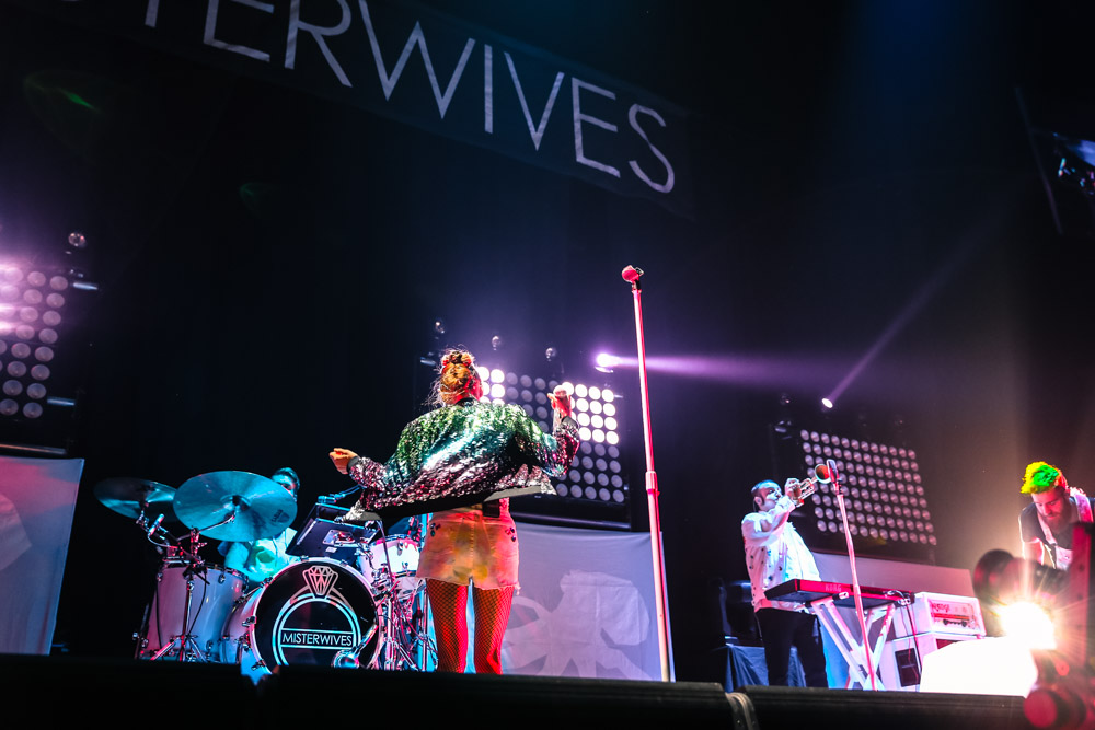 MisterWives, Moda Center, Rose Quarter, photo by Sydnie Kobza