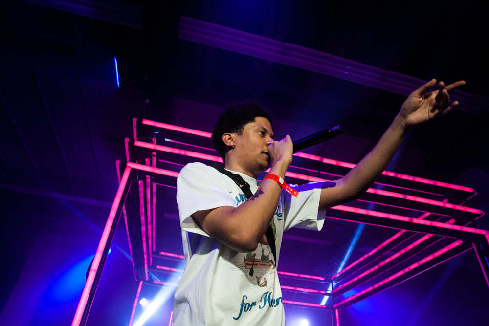 Lou Phelps, Veterans Memorial Coliseum, Rose Quarter, photo by Tojo Andrianarivo