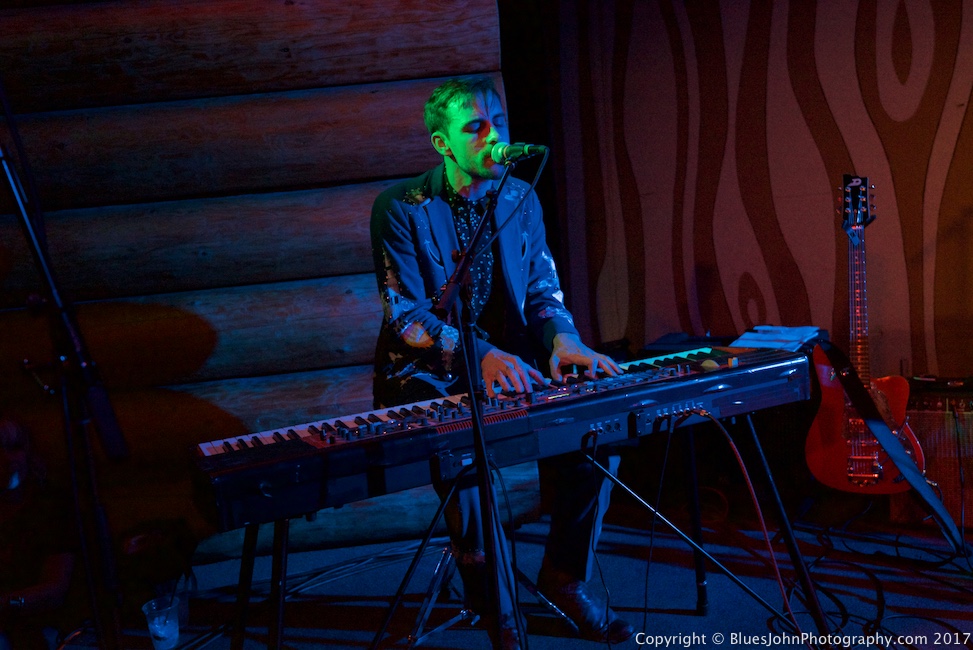 Robert Ellis, Doug Fir Lounge, photo by John Alcala