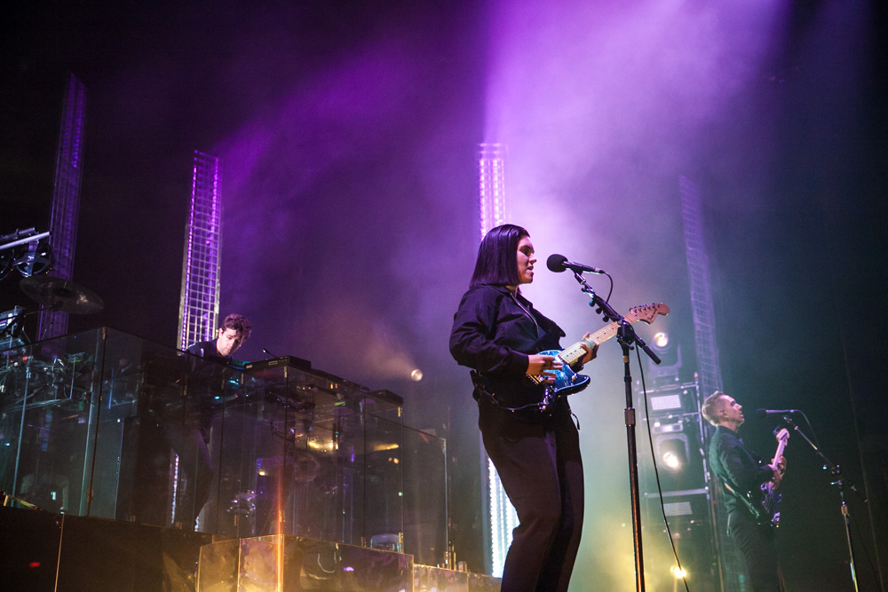 The xx, Veterans Memorial Coliseum, Rose Quarter, photo by Tojo Andrianarivo