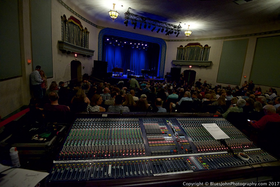Marc Cohn, Aladdin Theater, photo by John Alcala