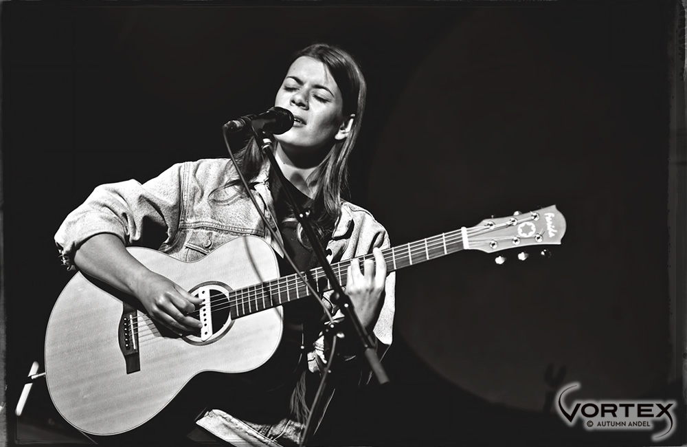 Liz Lawrence, Wonder Ballroom, photo by Autumn Andel
