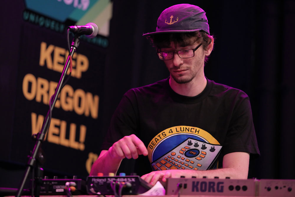 Korgy & Bass, Bloodworks Live Studio, Vortex Music Magazine, The Thesis, photo by Bennett Dewan