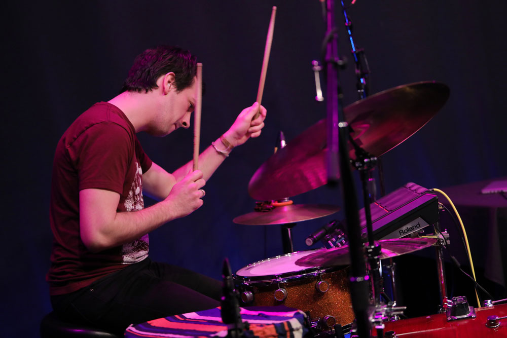 Korgy & Bass, Barra Brown, Bloodworks Live Studio, Vortex Music Magazine, The Thesis, photo by Bennett Dewan