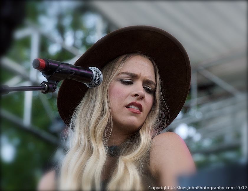 Haley Johnsen, KINK, Portland Rose Festival, Tom McCall Waterfront Park, photo by John Alcala