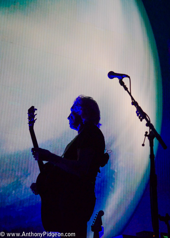 Roger Waters, Moda Center, Rose Quarter, photo by Anthony Pidgeon