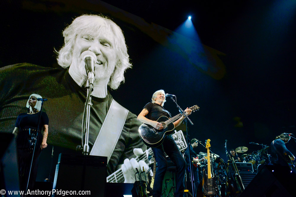 Roger Waters, Moda Center, Rose Quarter, photo by Anthony Pidgeon