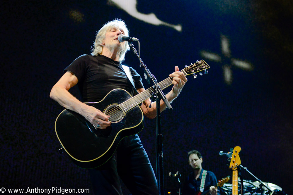 Roger Waters, Moda Center, Rose Quarter, photo by Anthony Pidgeon