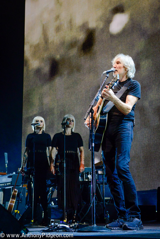 Roger Waters, Moda Center, Rose Quarter, photo by Anthony Pidgeon