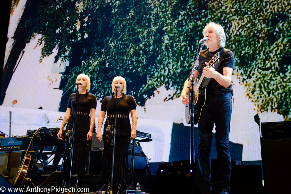 Roger Waters, Moda Center, Rose Quarter, photo by Anthony Pidgeon