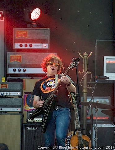 Ryan Adams and his full stable of Benson Amps at Edgefield in 2017—click to see more photos by John Alcala