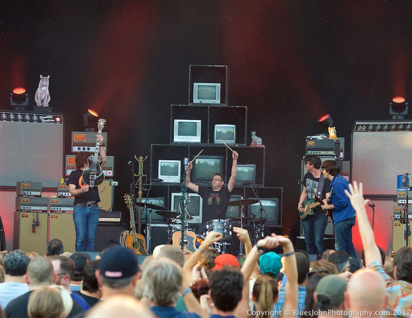 Ryan Adams, Edgefield Amphitheater, photo by John Alcala