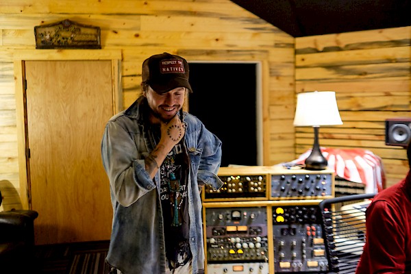 Harris at B-Side Studios: Photo by Justin Kent