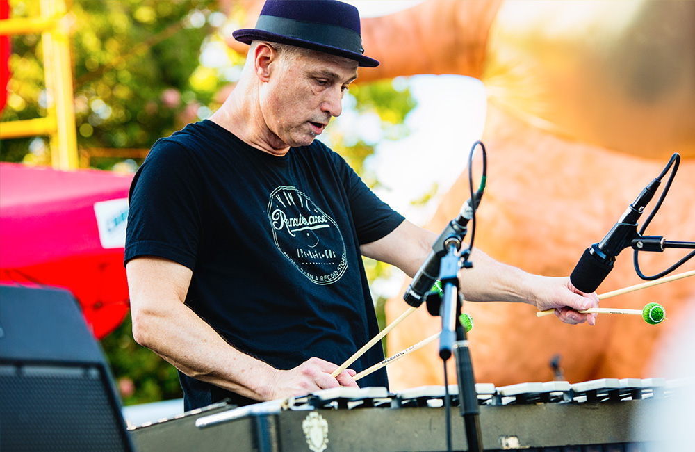 X, Burger Boogaloo, photo by Autumn Andel