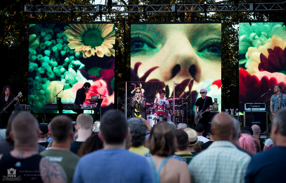 Blondie, Edgefield Amphitheater, photo by Alyssa Herrman