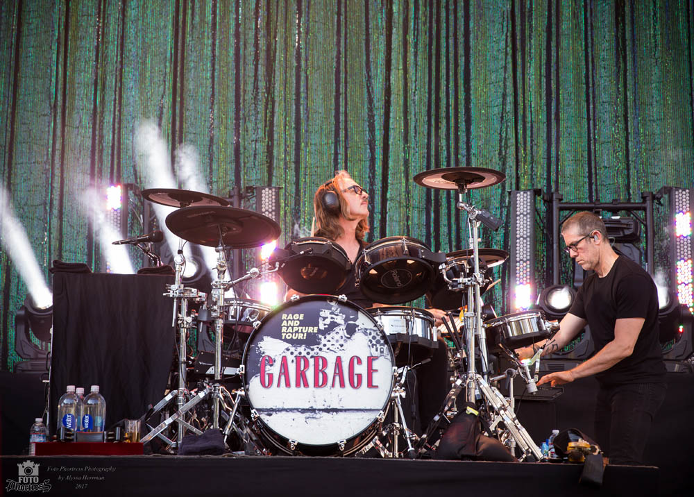 Garbage, Edgefield Amphitheater, photo by Alyssa Herrman