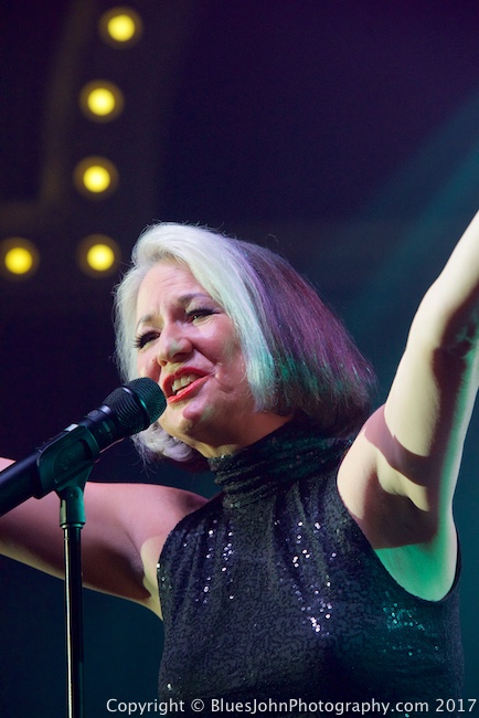 Nu Shooz, Crystal Ballroom, photo by John Alcala