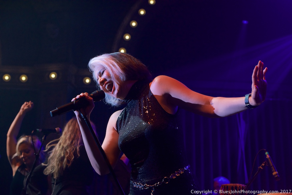 Nu Shooz, Crystal Ballroom, photo by John Alcala