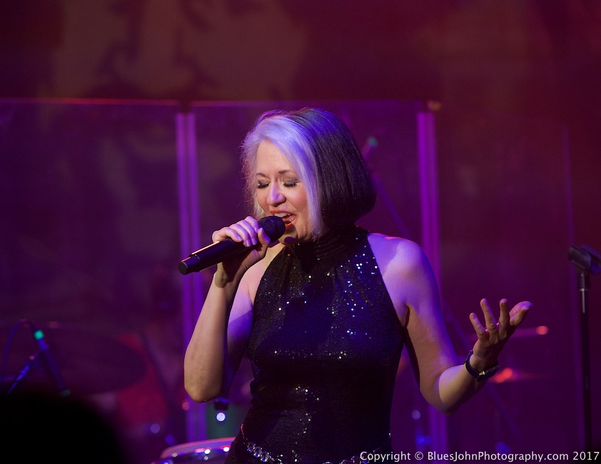 Nu Shooz, Crystal Ballroom, photo by John Alcala