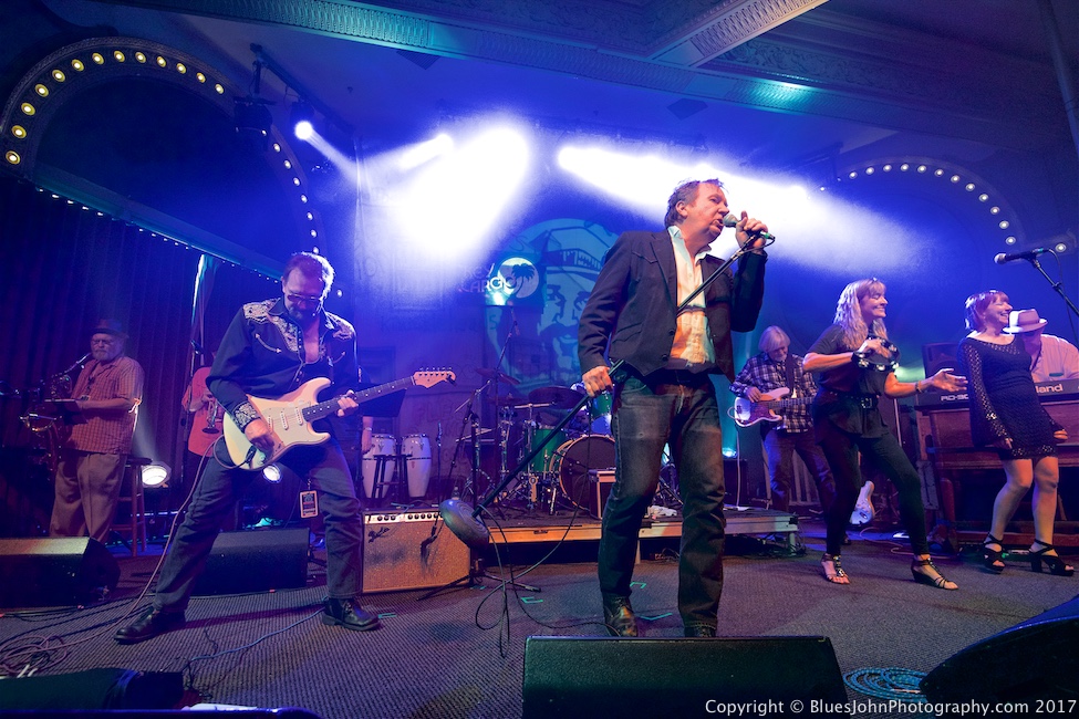 Jon Koonce, Crystal Ballroom, photo by John Alcala