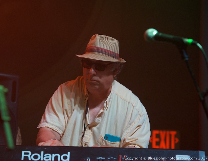 Jon Koonce, Crystal Ballroom, photo by John Alcala