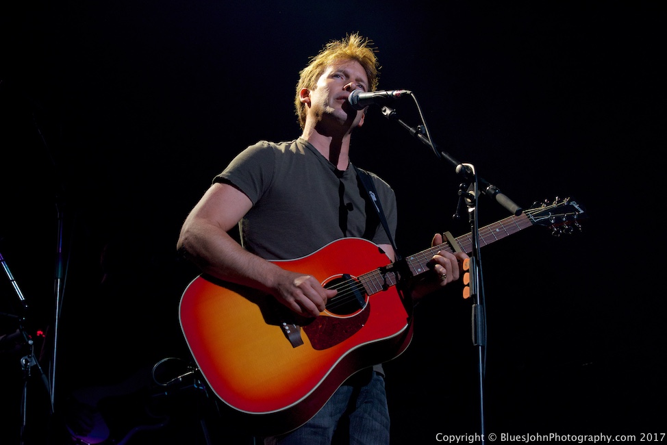 James Blunt, Moda Center, Rose Quarter, photo by John Alcala