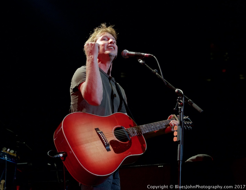 James Blunt, Moda Center, Rose Quarter, photo by John Alcala