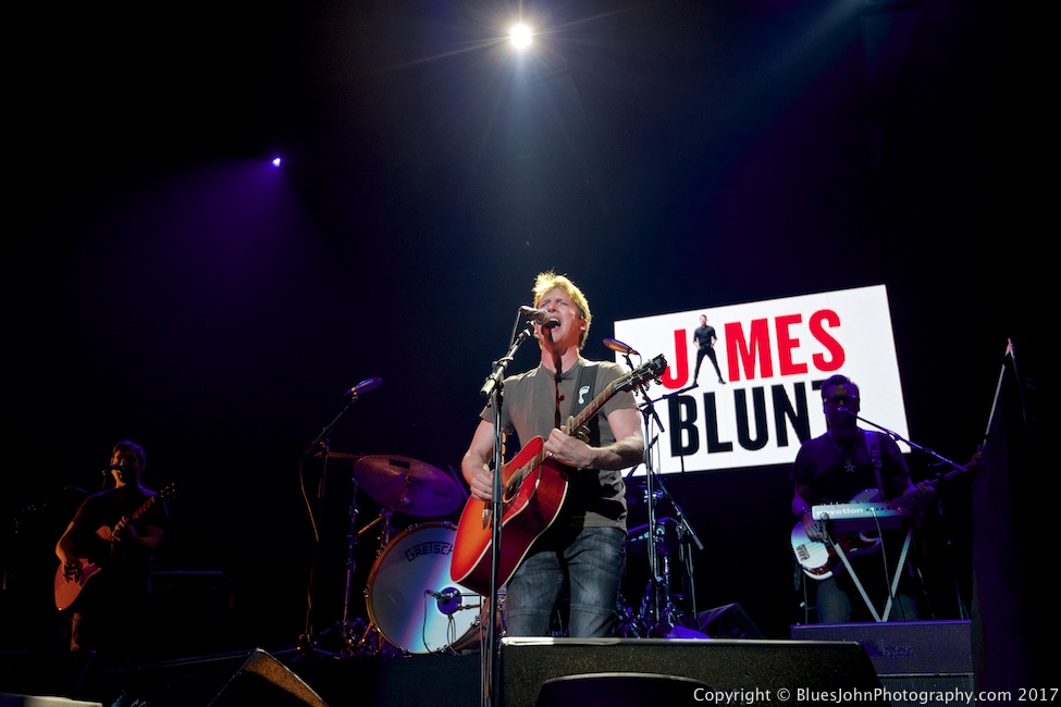 James Blunt, Moda Center, Rose Quarter, photo by John Alcala
