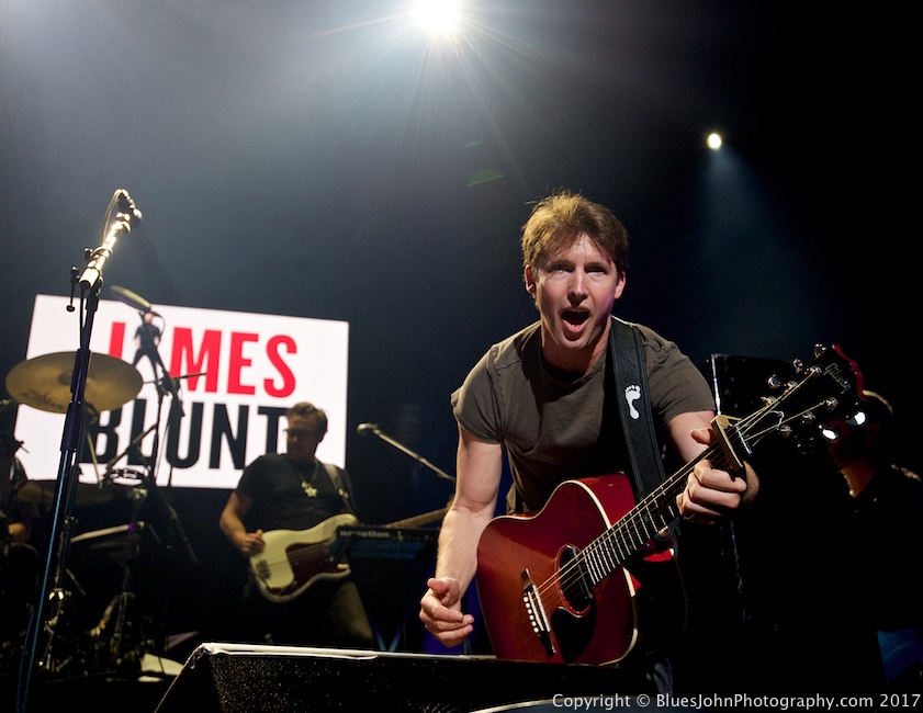 James Blunt, Moda Center, Rose Quarter, photo by John Alcala