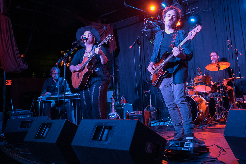 Elke Robitaille, Dante's, photo by Miss Ellanea