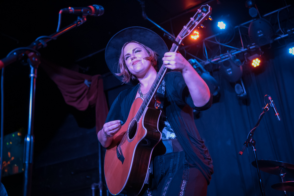 Elke Robitaille, Dante's, photo by Miss Ellanea