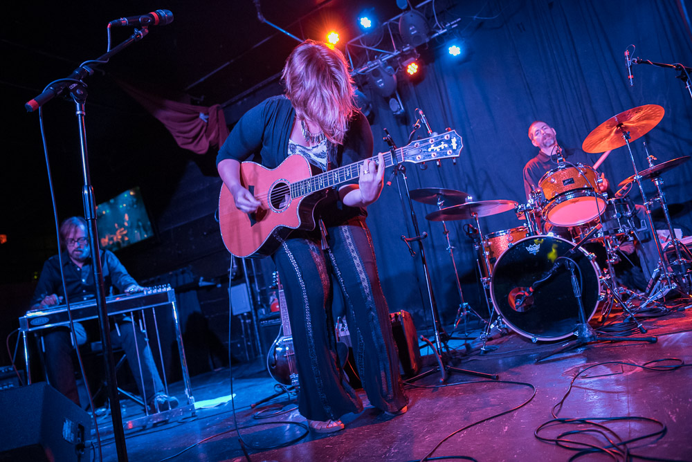 Elke Robitaille, Dante's, photo by Miss Ellanea