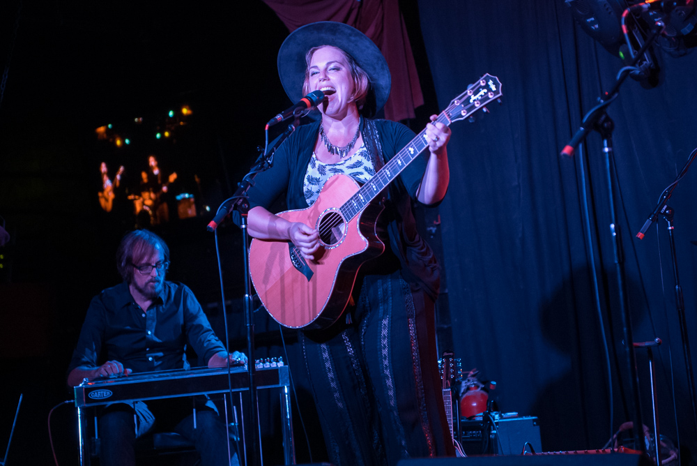 Elke Robitaille, Dante's, photo by Miss Ellanea