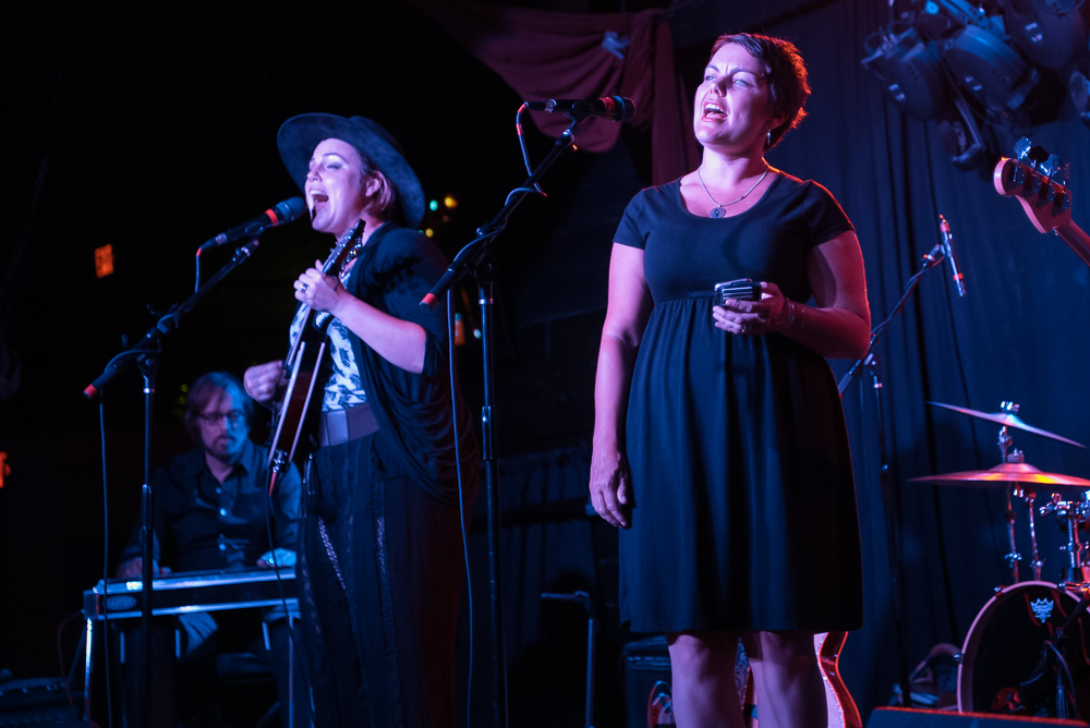 Elke Robitaille, Nikole Potulsky, Dante's, photo by Miss Ellanea