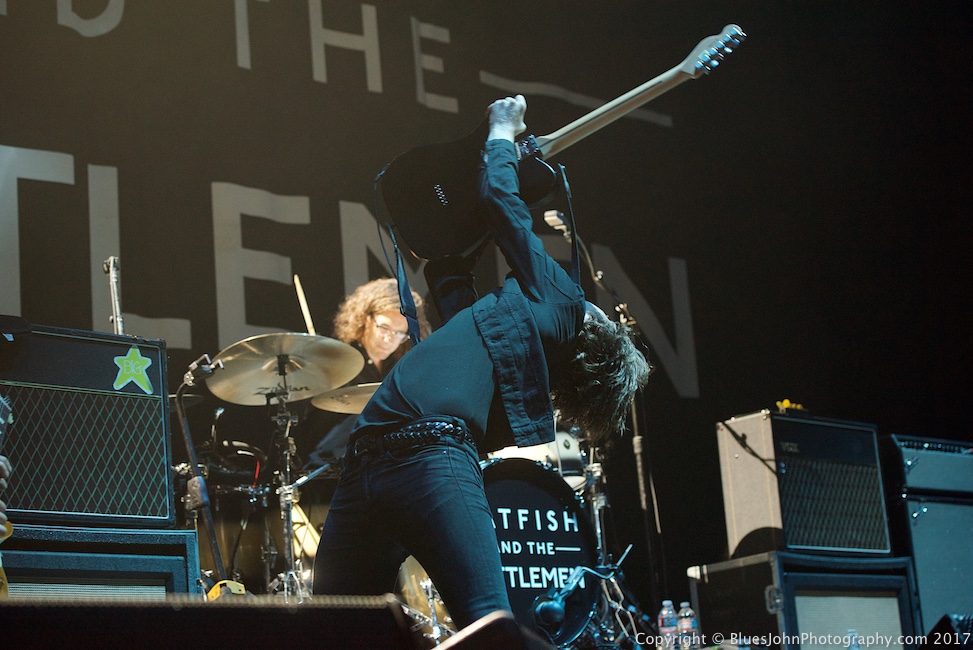 Catfish and the Bottlemen, Moda Center, Rose Quarter, photo by John Alcala