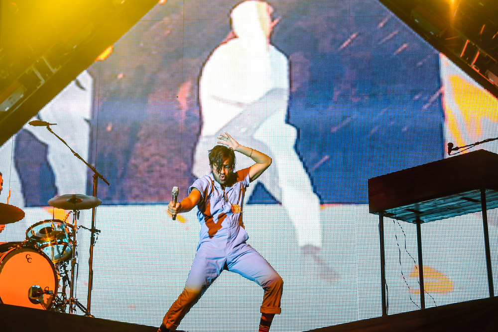 Young the Giant, WaMu Theater, photo by Sydnie Kobza