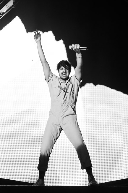 Young the Giant, WaMu Theater, photo by Sydnie Kobza