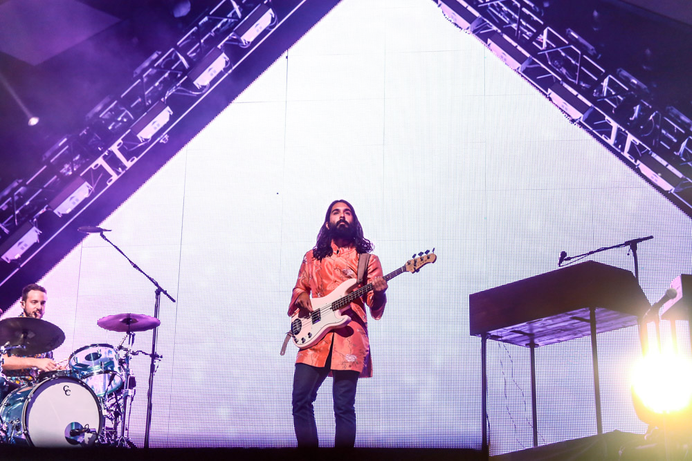 Young the Giant, WaMu Theater, photo by Sydnie Kobza