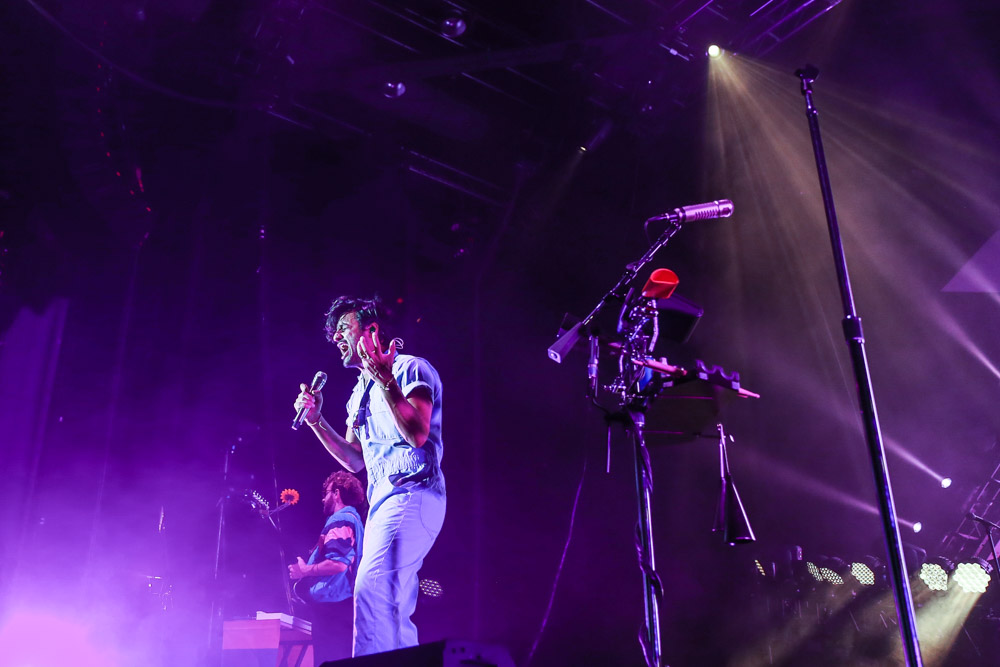 Young the Giant, WaMu Theater, photo by Sydnie Kobza