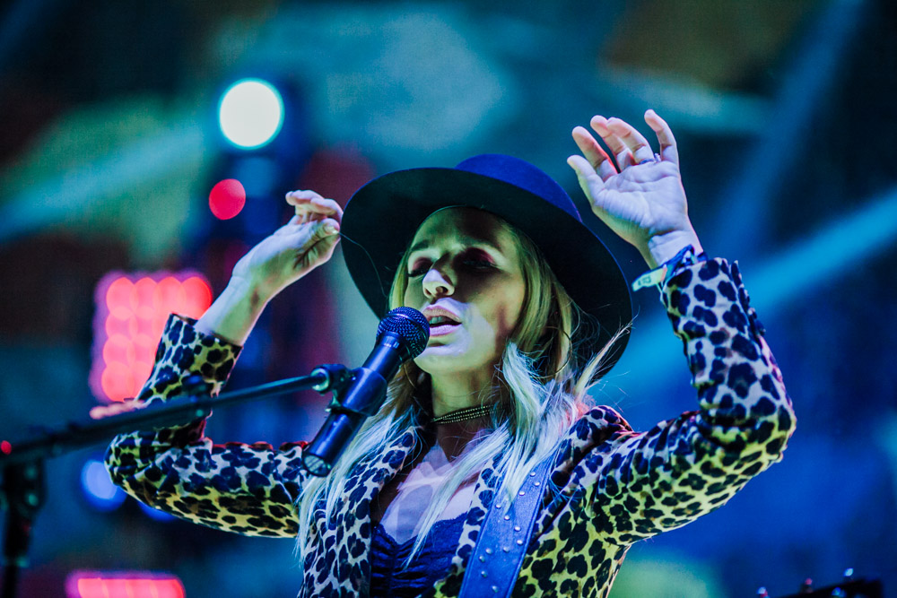 ZZ Ward, Bumbershoot, Seattle Center, photo by Tojo Andrianarivo
